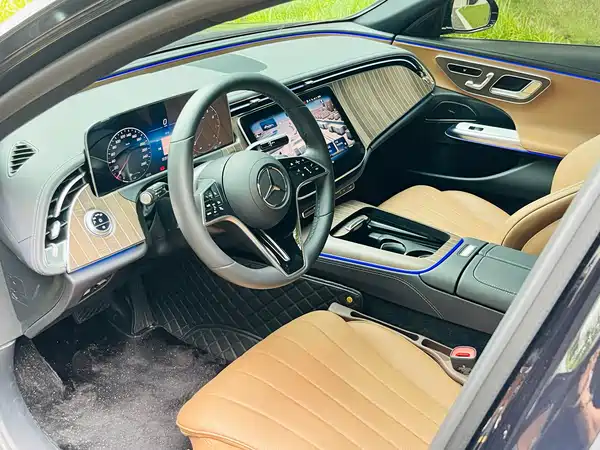 Mercedes-Benz E-Class 2024