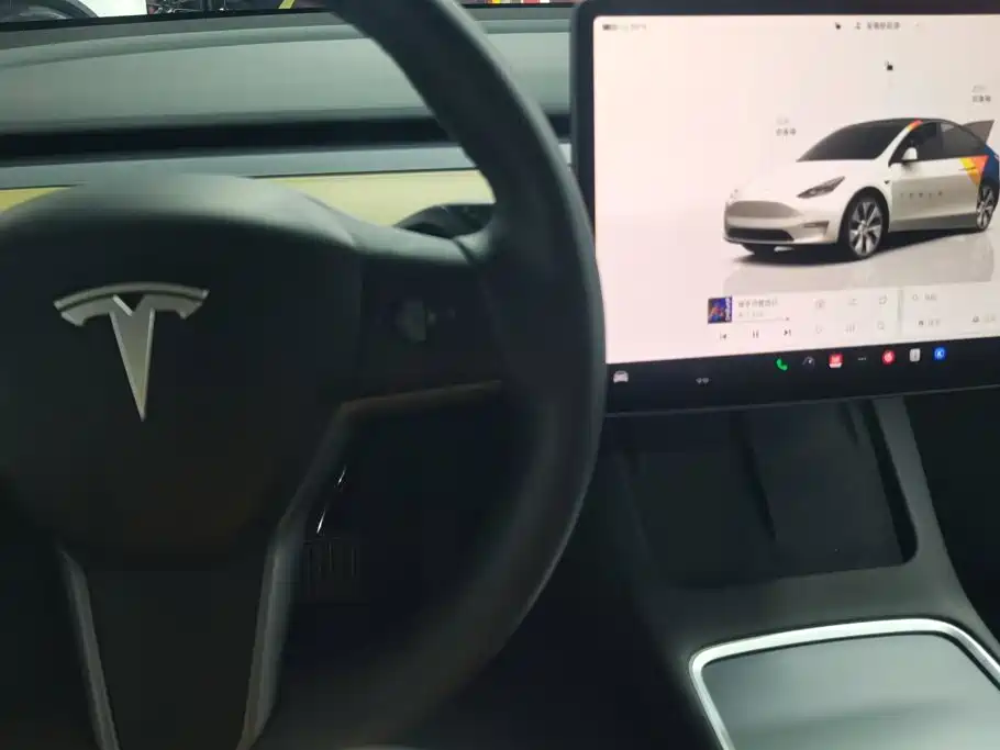 Tesla Model Y 2023 — фото 12