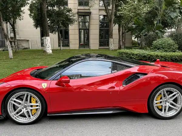 Ferrari 488 2016