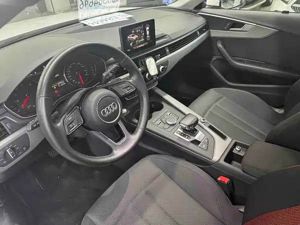 Audi A4L 2018
