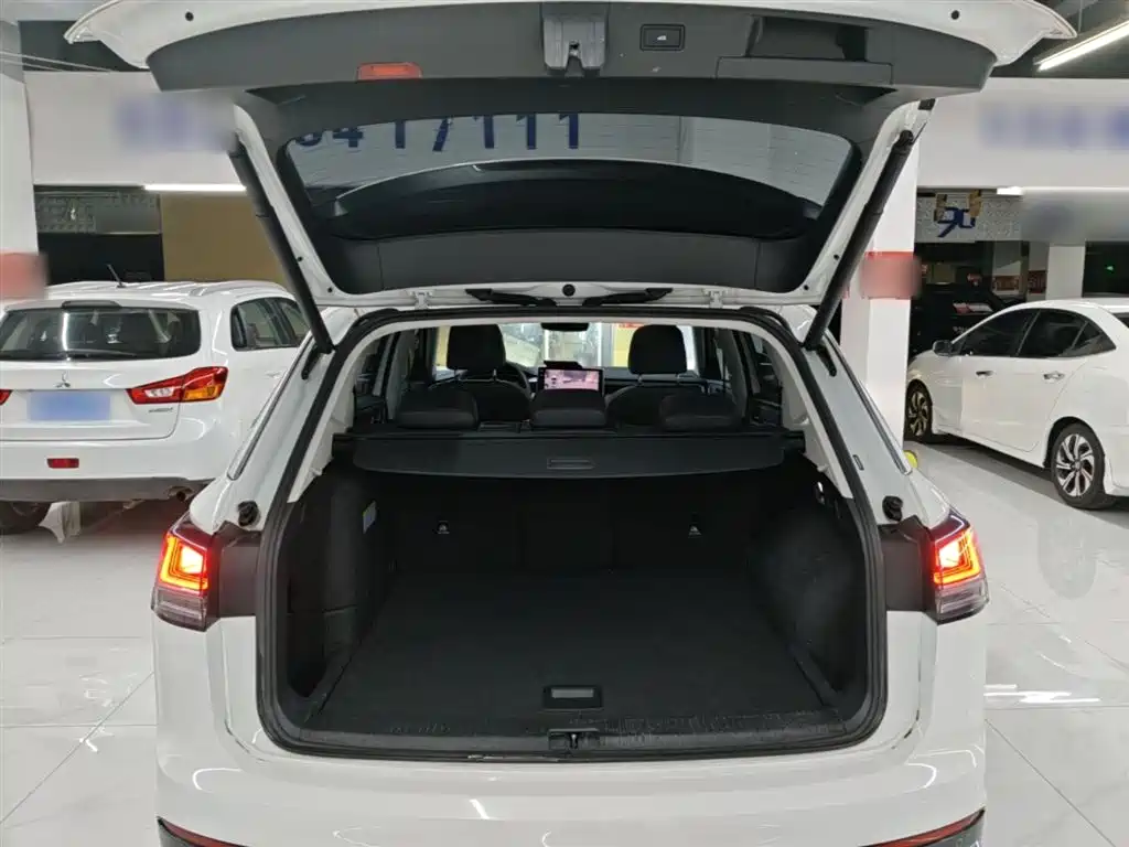 Volkswagen GTE PHEV 2023 — фото 19