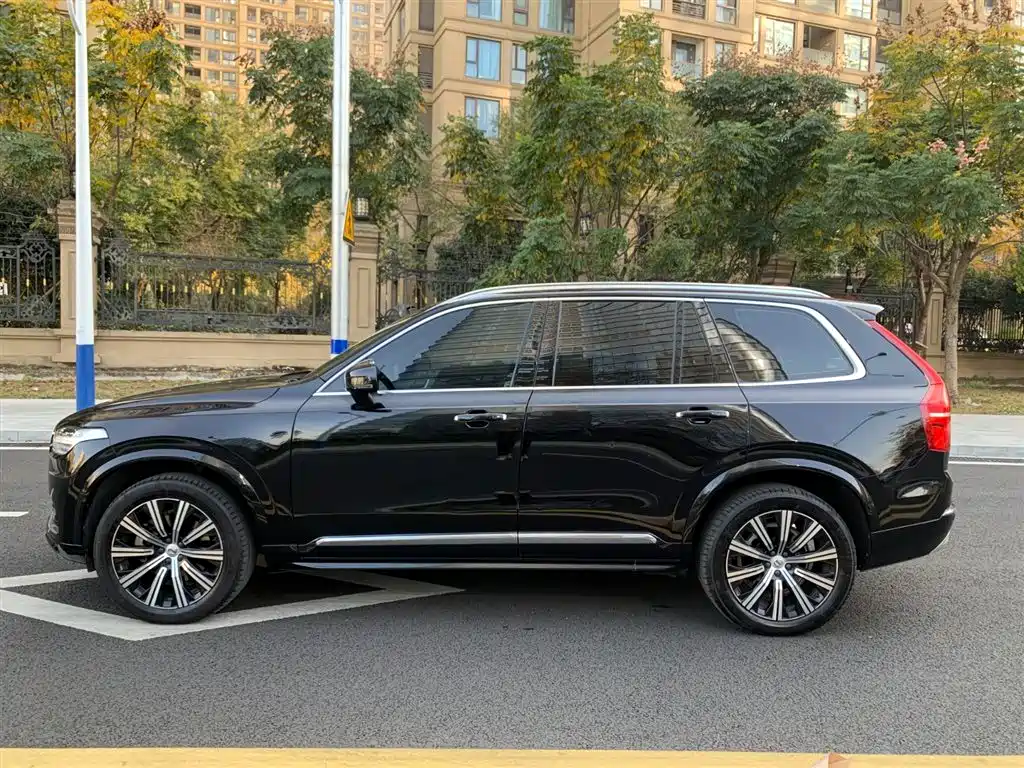 Volvo XC90 2022 — фото 7