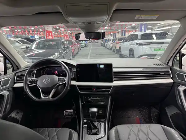 Volkswagen Tiguan L 2023