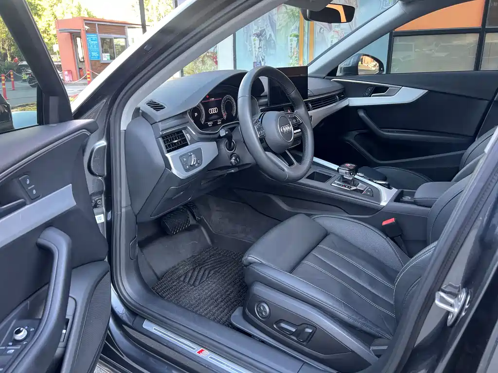 Audi A4L 2020