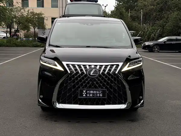 Lexus LM 2021
