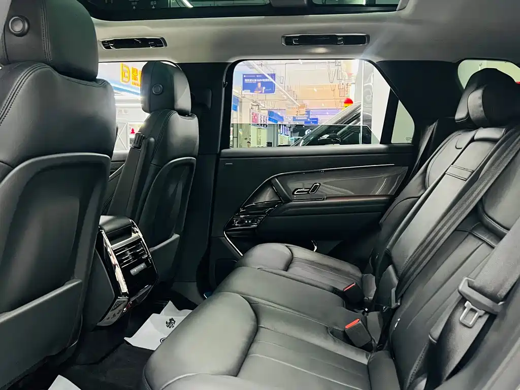 Land Rover Sport 2023
