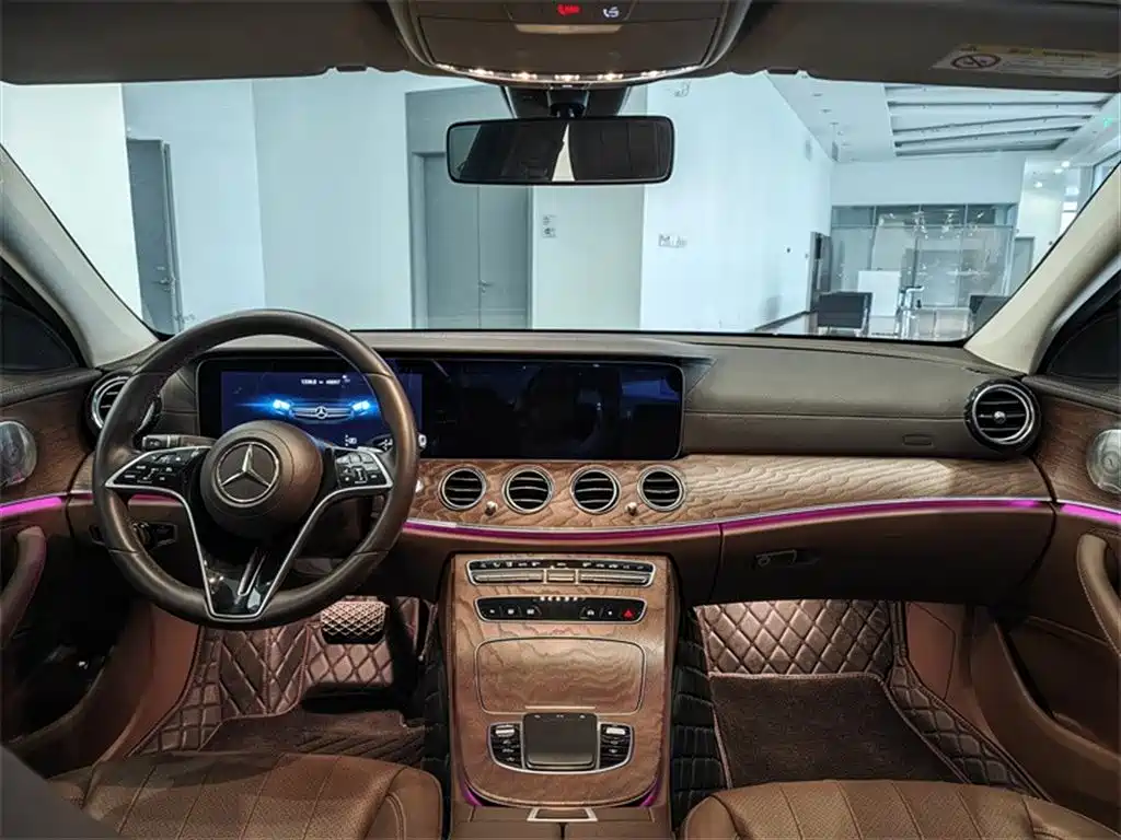 Mercedes-Benz E-Class 2023 — фото 9