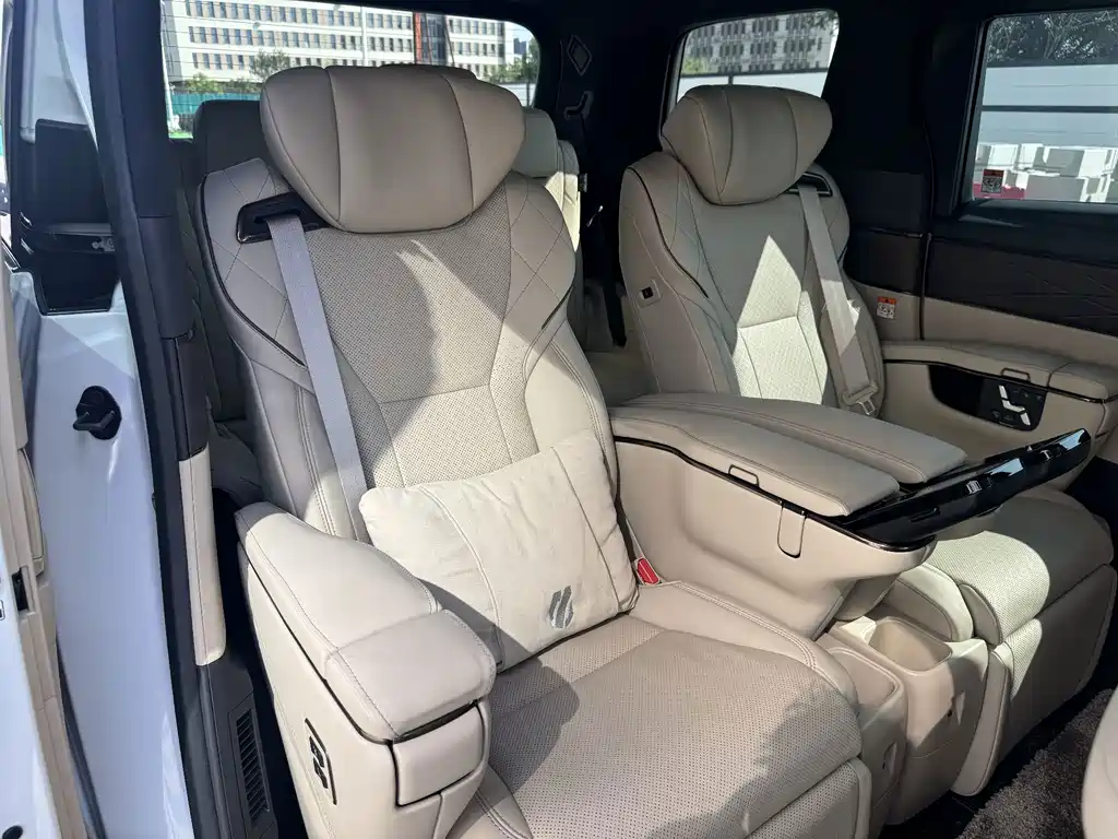 Toyota Alphard 2025 — фото 20