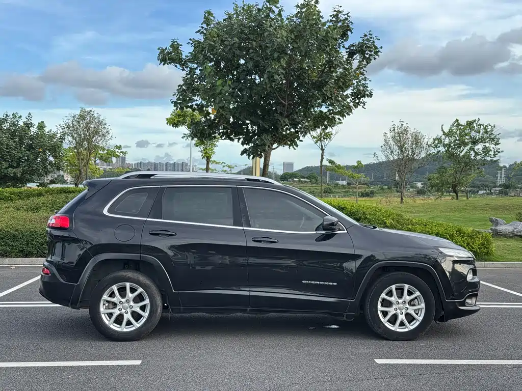 Jeep Cherokee 2017