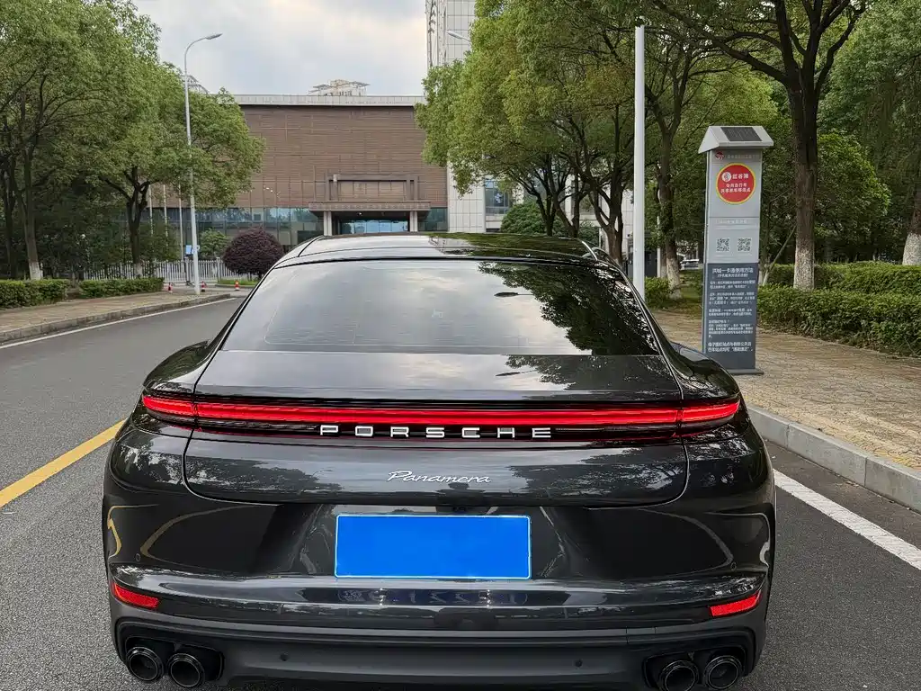 Porsche Panamera 2025 — фото 11