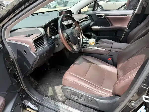 Lexus RX 2021