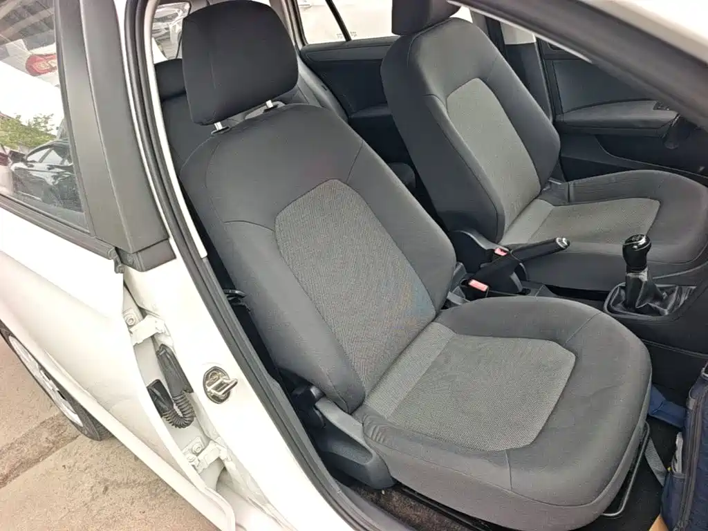 Skoda Rapid Spaceback 2019 — фото 25