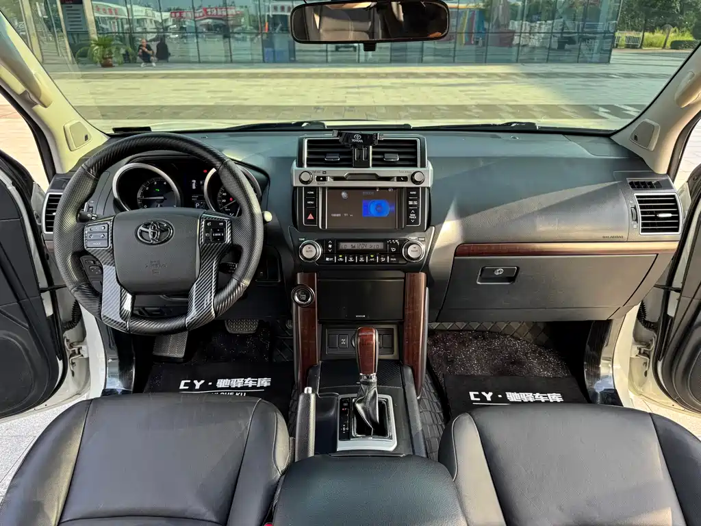 Toyota Prado 2017 — фото 12