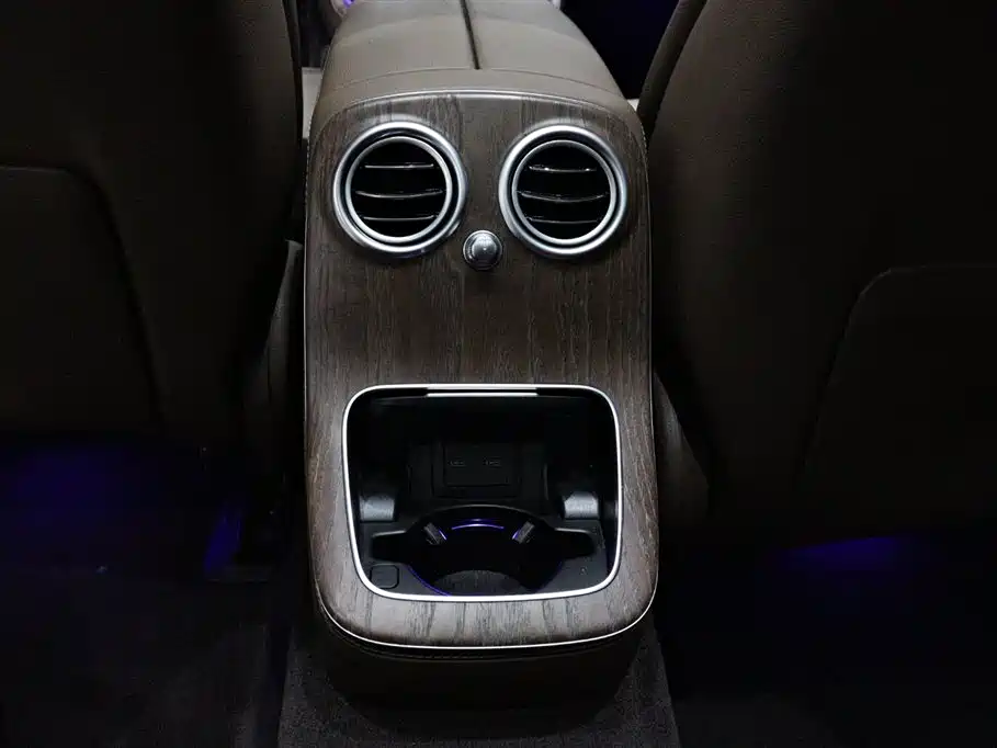 Mercedes-Benz E-Class 2023 — фото 8