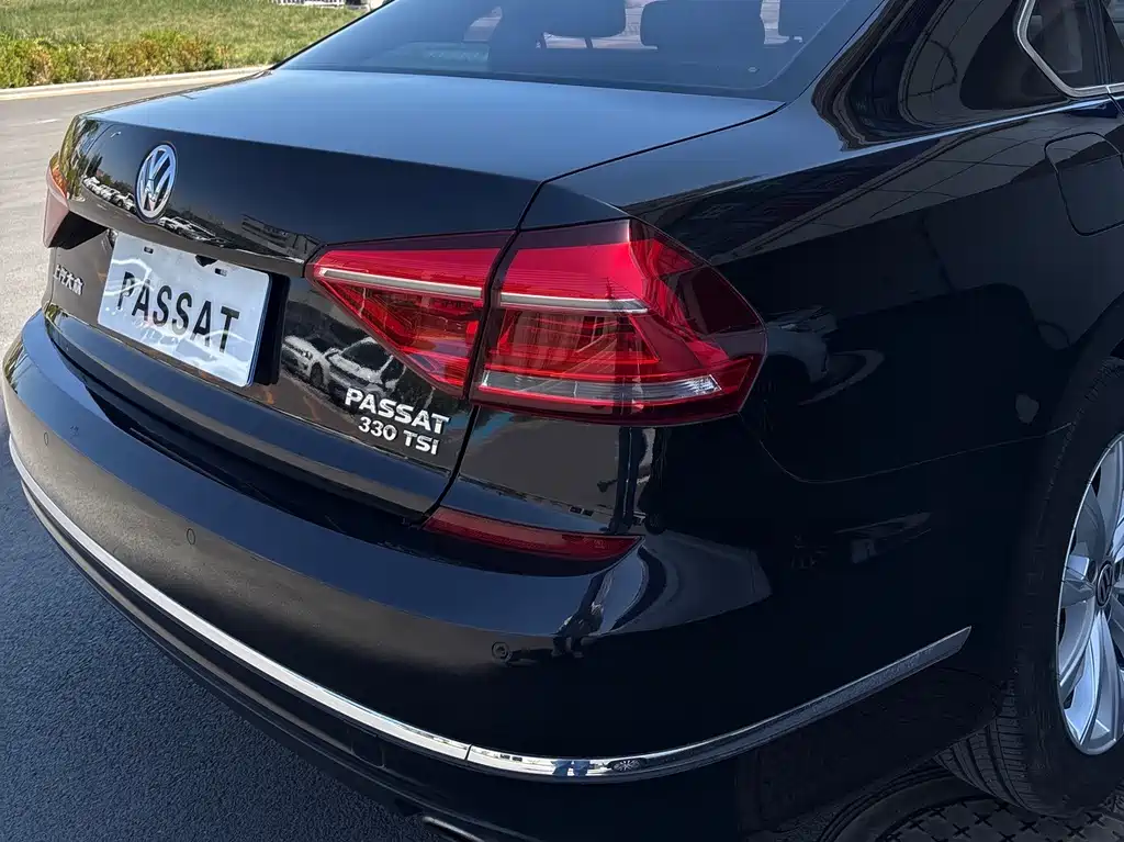 Volkswagen Passat 2019 — фото 5