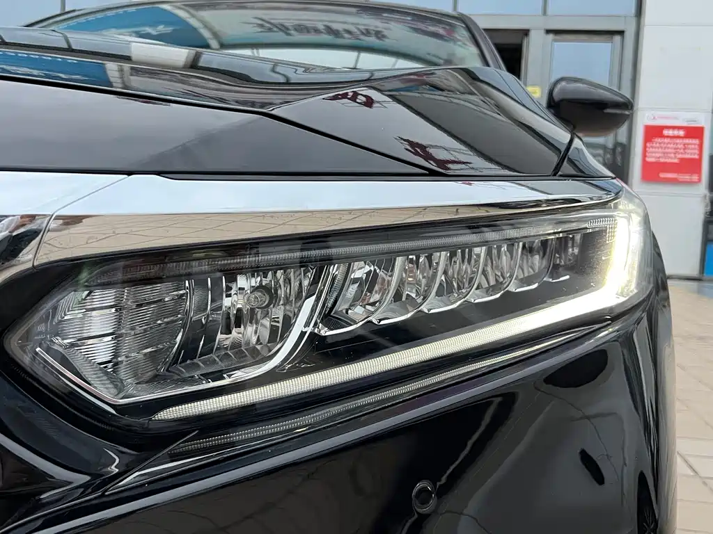 Honda Accord 2020 — фото 17