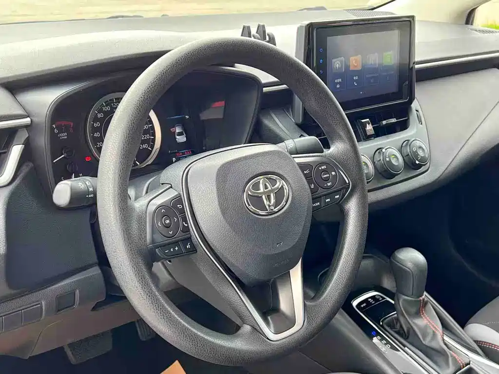 Toyota Corolla 2023 — фото 17