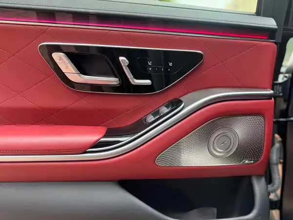 Mercedes-Benz S-Class 2024