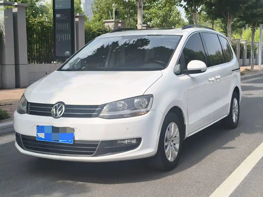 Volkswagen Sharan 2015 — фото 1
