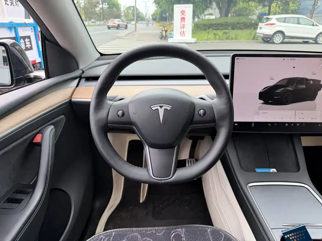 Tesla Model Y 2023 — фото 14
