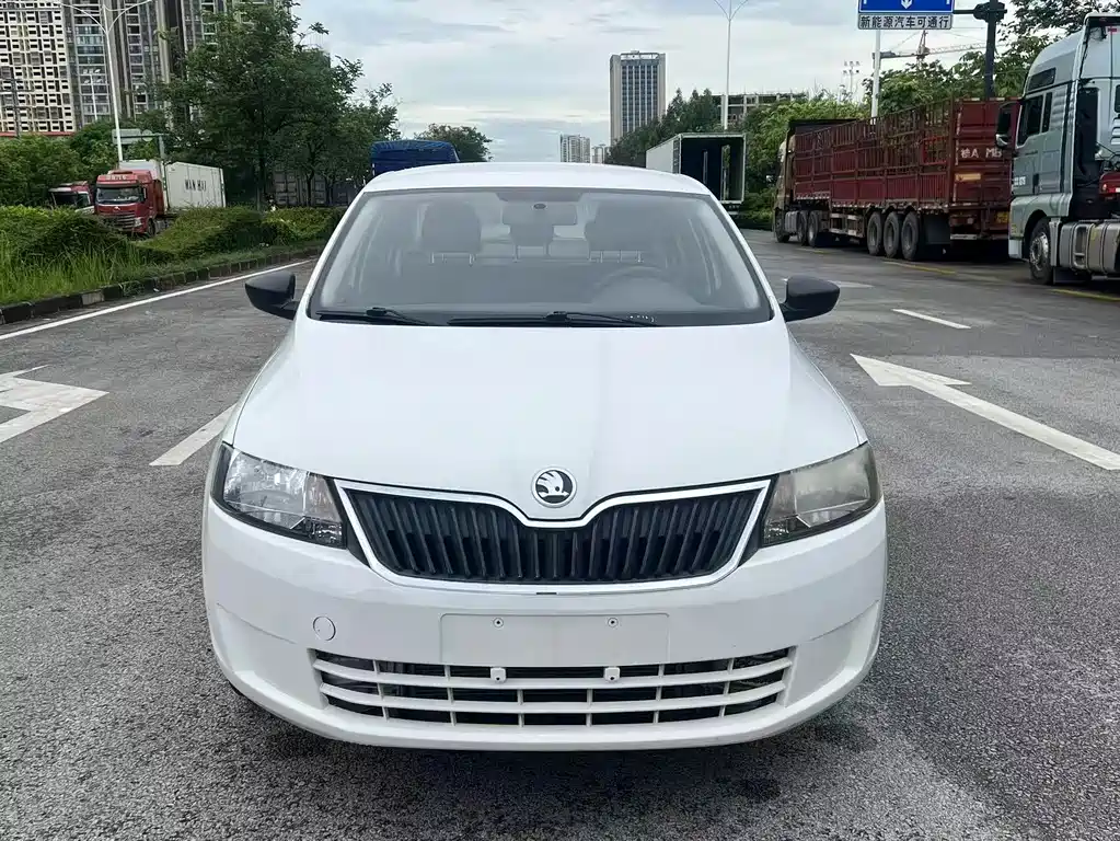 Skoda Rapid 2013
