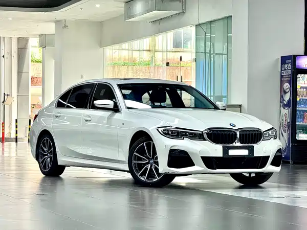 BMW 3 Series 2021