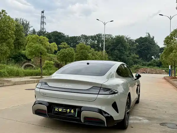 Xiaomi SU7 2025