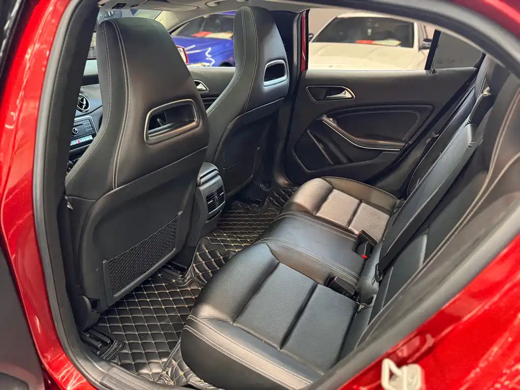 Mercedes-Benz GLA 2018 — фото 25