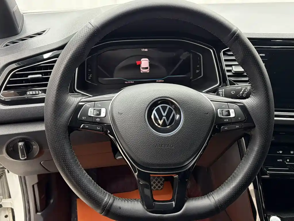 Volkswagen T-Roc 2022 — фото 10