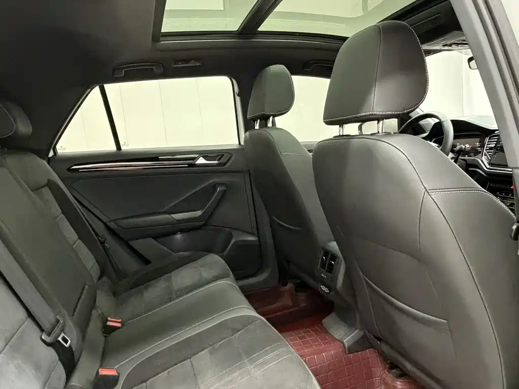 Volkswagen T-Roc 2022 — фото 19
