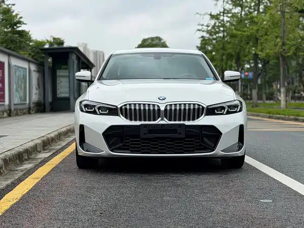 BMW 3 Series 2023