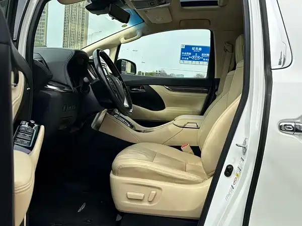 Toyota Alphard 2020