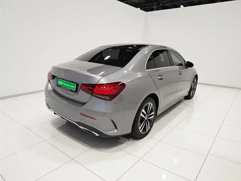Mercedes-Benz A-Class 2020 — фото 12