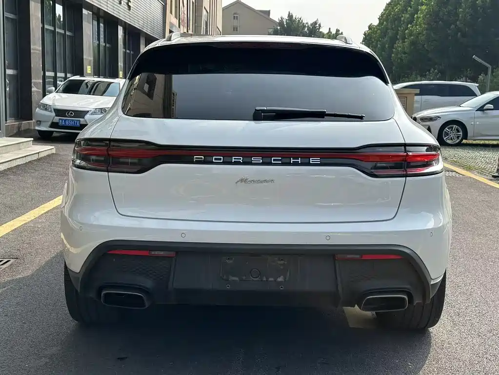 Porsche Macan 2022