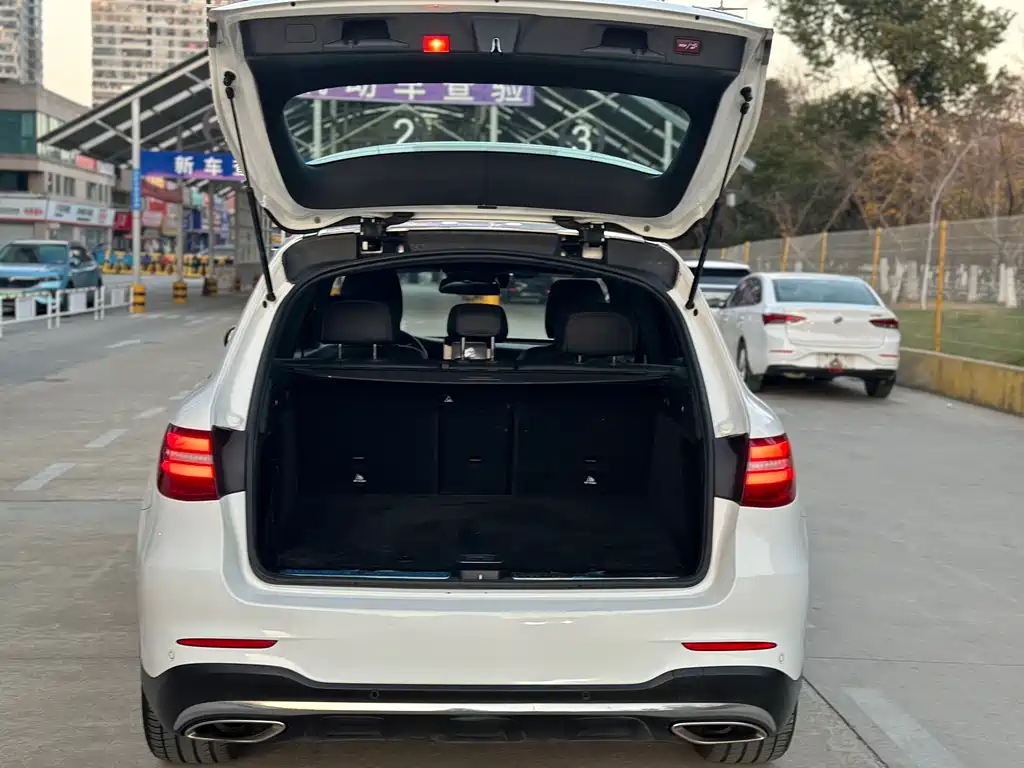 Mercedes-Benz GLC 2017 — фото 12