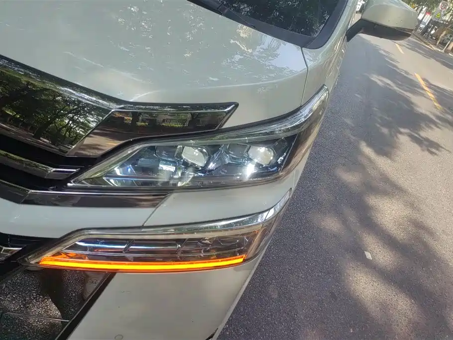Toyota Vellfire 2020