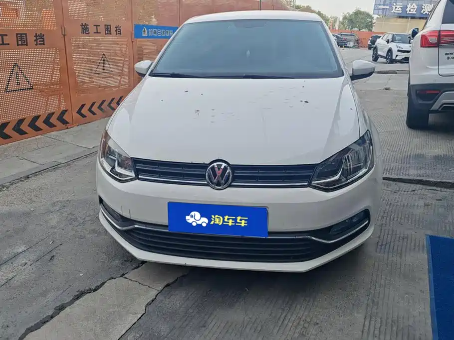 Volkswagen Polo 2015