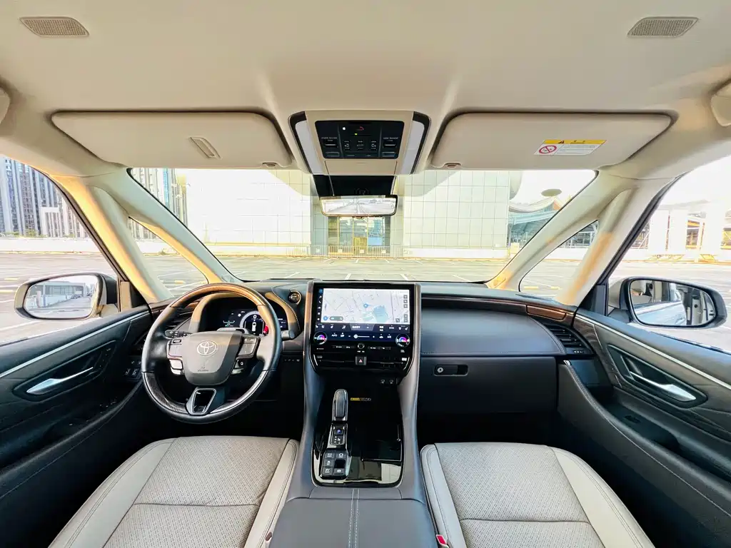 Toyota Alphard 2024 — фото 8