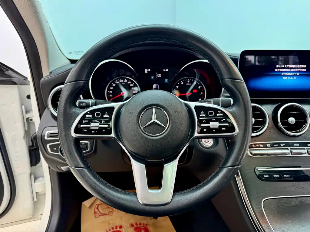 Mercedes-Benz C-Class 2018 — фото 16