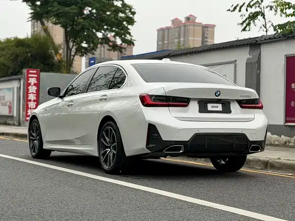 BMW 3 Series 2023