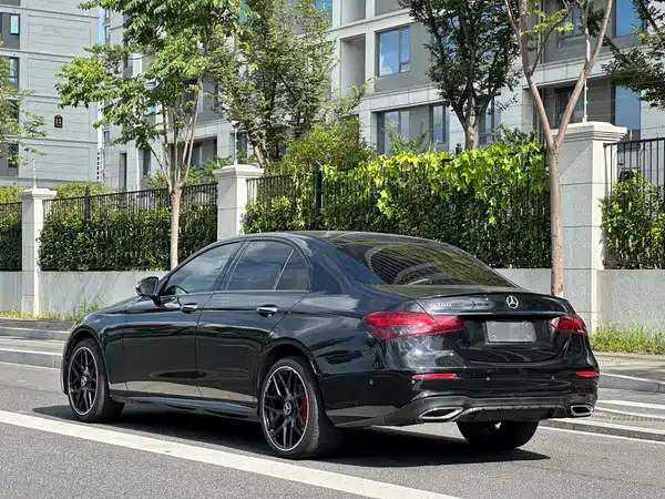 Mercedes-Benz E-Class 2022