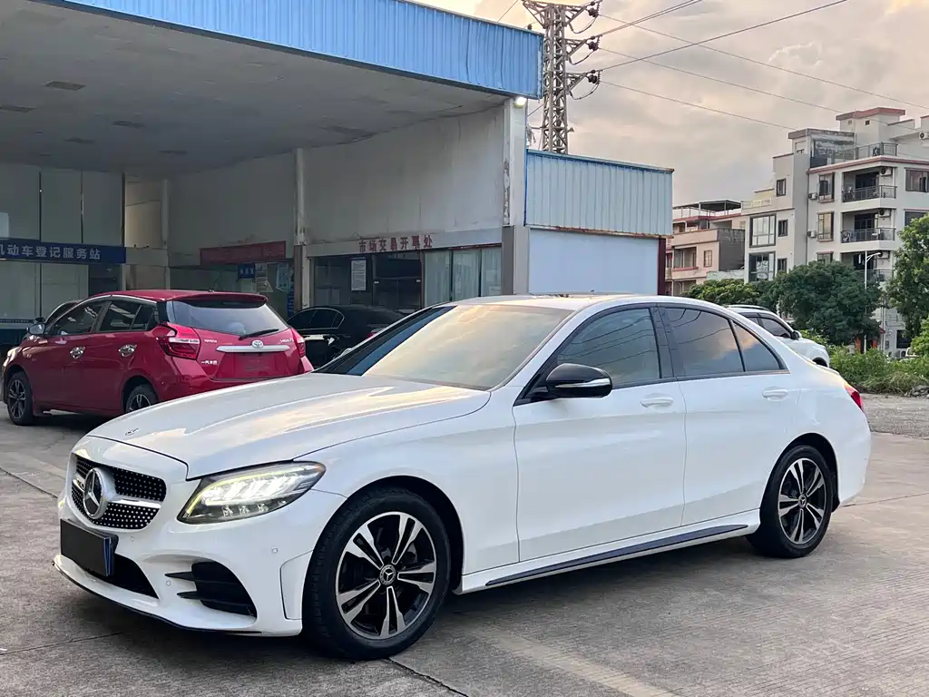 Mercedes-Benz C-Class 2019