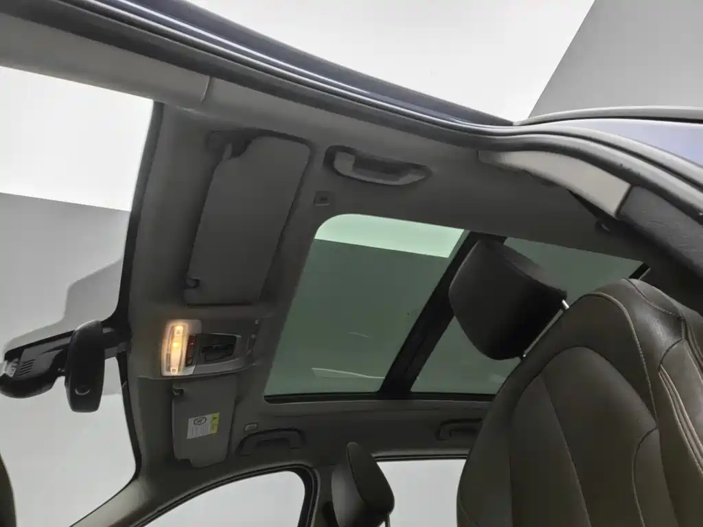 BMW X1 2018 — фото 14