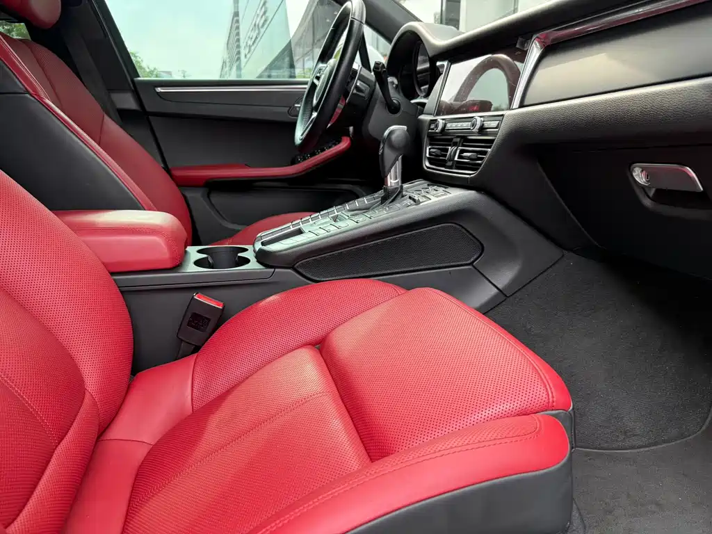 Porsche Macan 2021 — фото 14