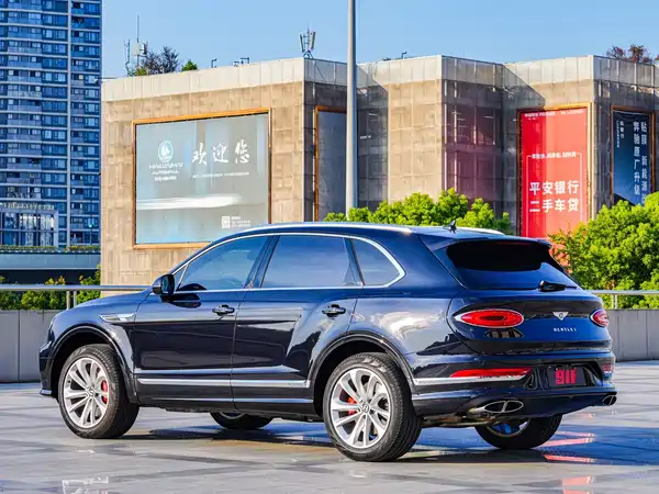Bentley Bentayga 2024