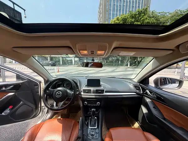 Mazda 3 Axela 2014