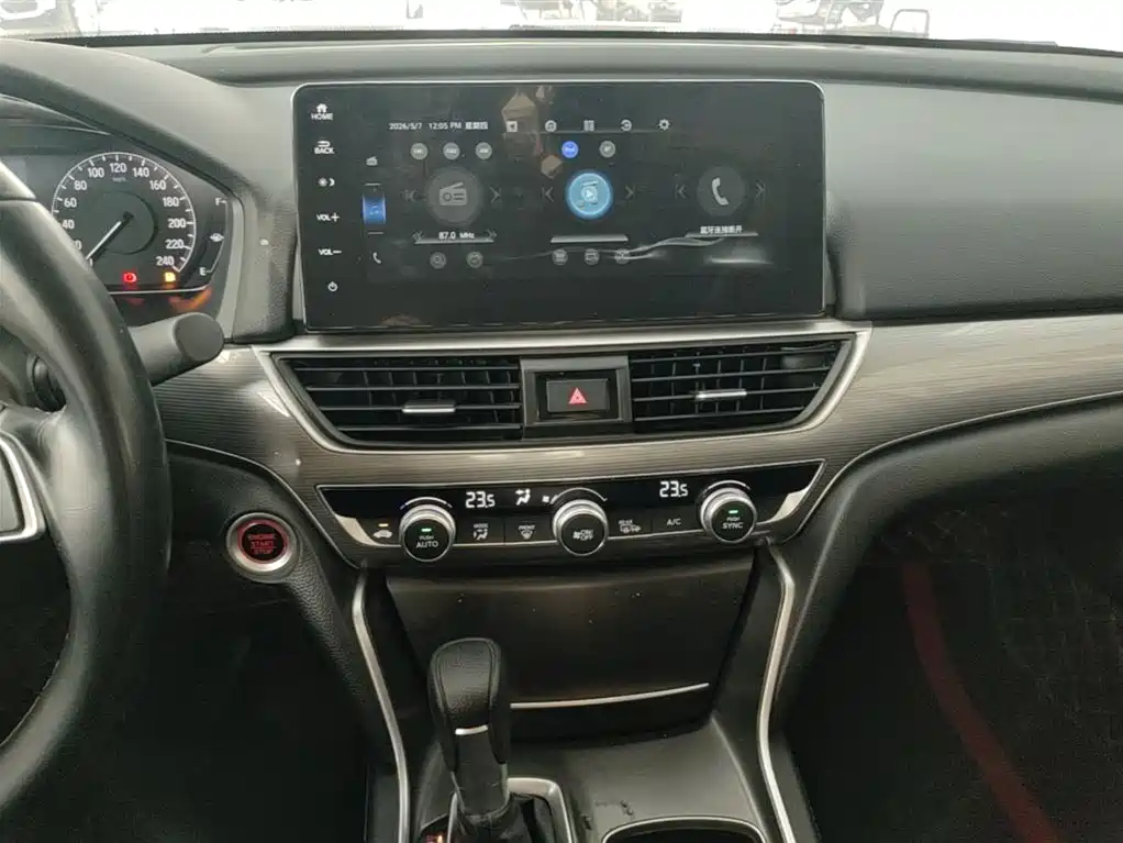 Honda Accord 2023 — фото 13