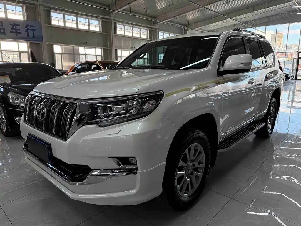 Toyota Prado 2019 — фото 1