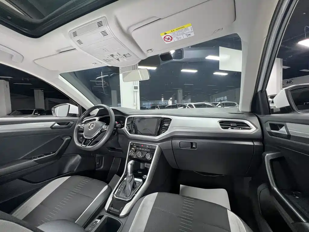 Volkswagen T-Roc 2022 — фото 17