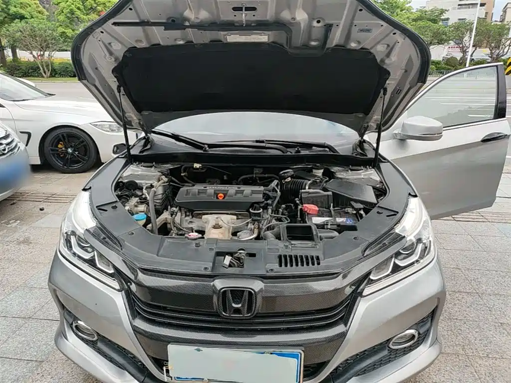 Honda Accord 2016 — фото 20
